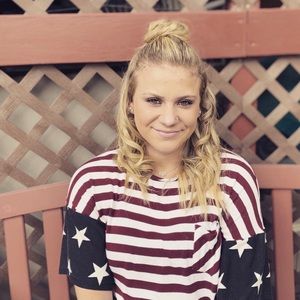 Meet your Posher, Bella